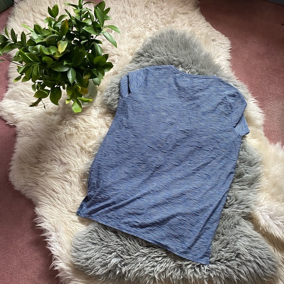 Old Navy Boyfriend Pocket Tee - Picture 6 of 7